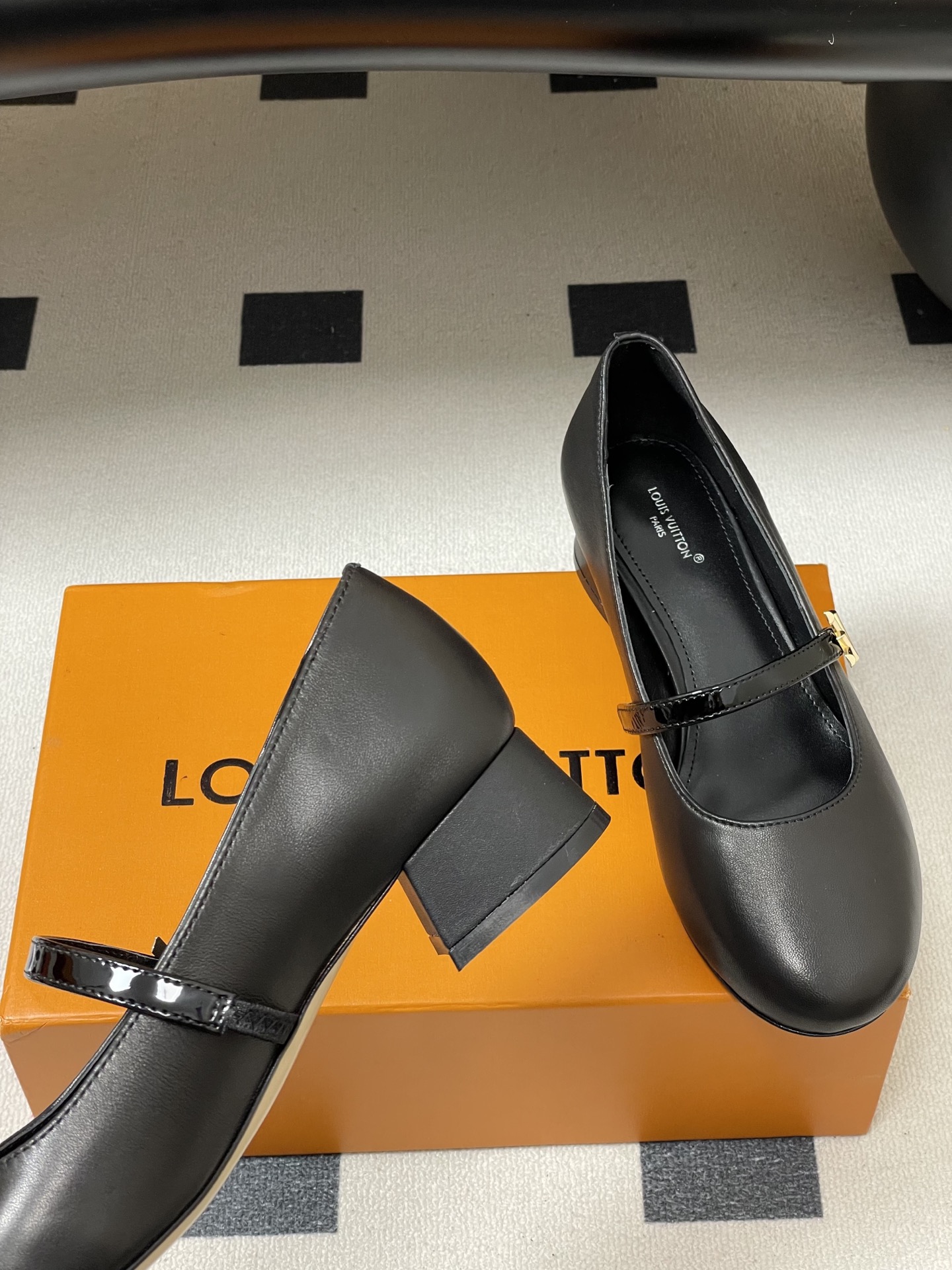 Women's high heels